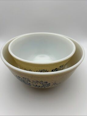 Vintage Pyrex "Homestead" Blue Floral on Speckled Tan 2 Piece Mixing Bowls EUC